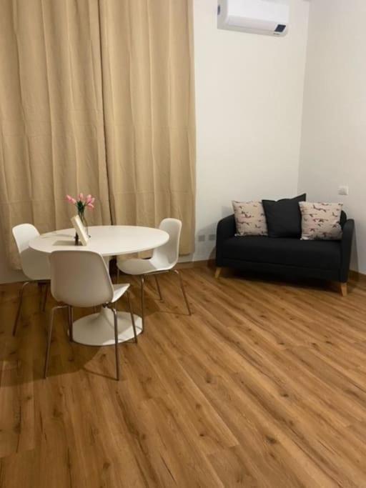 Apartamento La Casa Di Amalia Rho Exterior foto